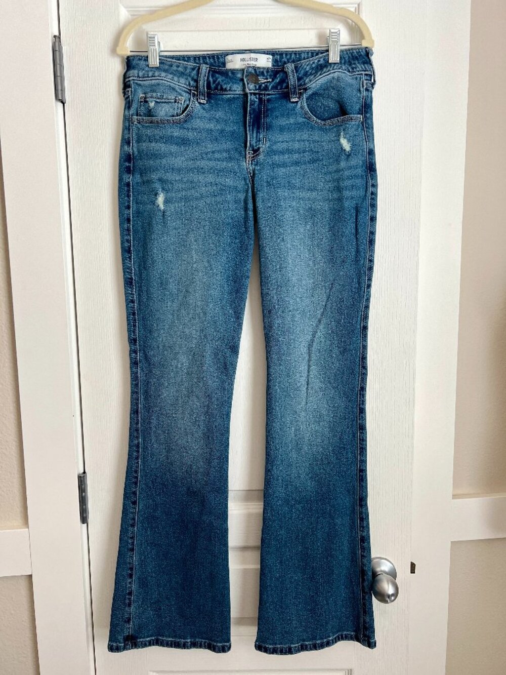 Hollister Low Rise Bootcut Distressed Medium Wash Jeans Size - 8L W29